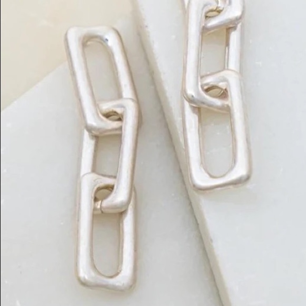 Chain-link earrings